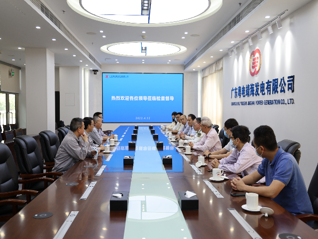 图为：汇报现场  何明悦摄影.JPG