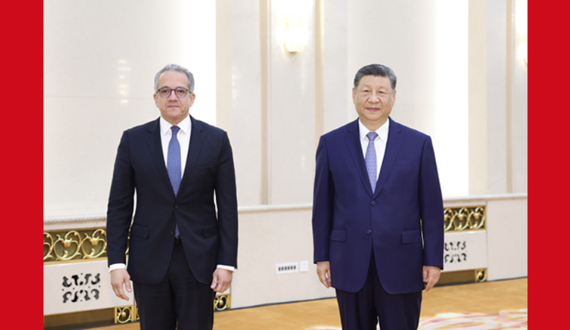 习近平会见联合国教科文组织总干事阿纳尼