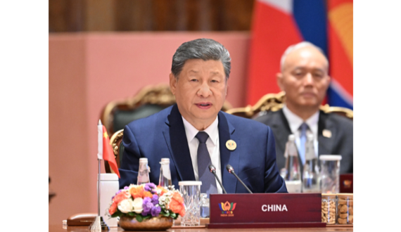 习近平出席金砖国家领导人第十八次会晤第二阶段会议并发表重要讲话