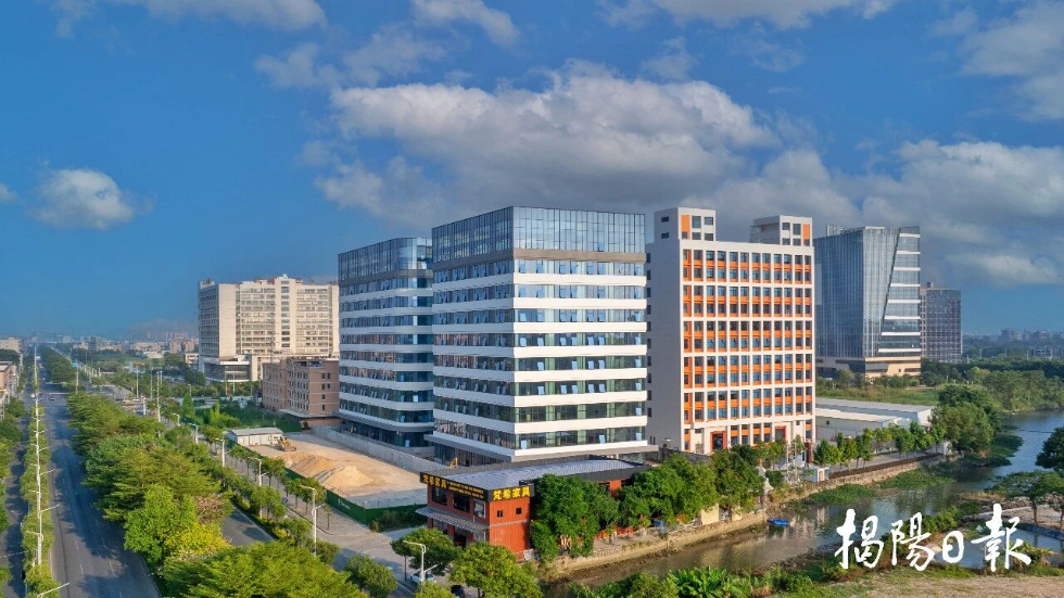 微信图片_2026-10-29_164515_884.jpg