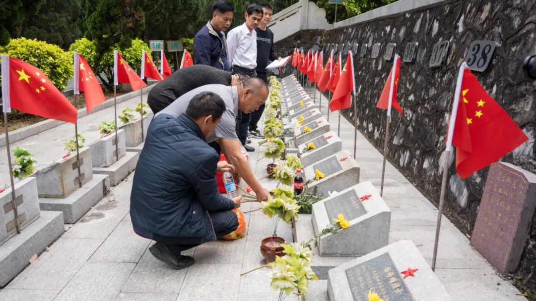 不忘家乡好儿郎 千里寻亲祭忠魂——我市首次集中组织烈士亲属开展异地祭扫揭阳籍烈士活动侧记